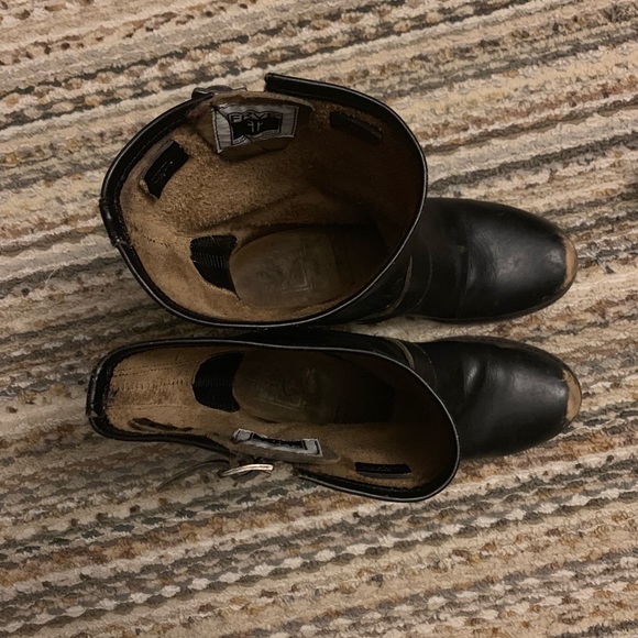 Used Frye Veronica Short Boots distressed - Picture 7 of 8